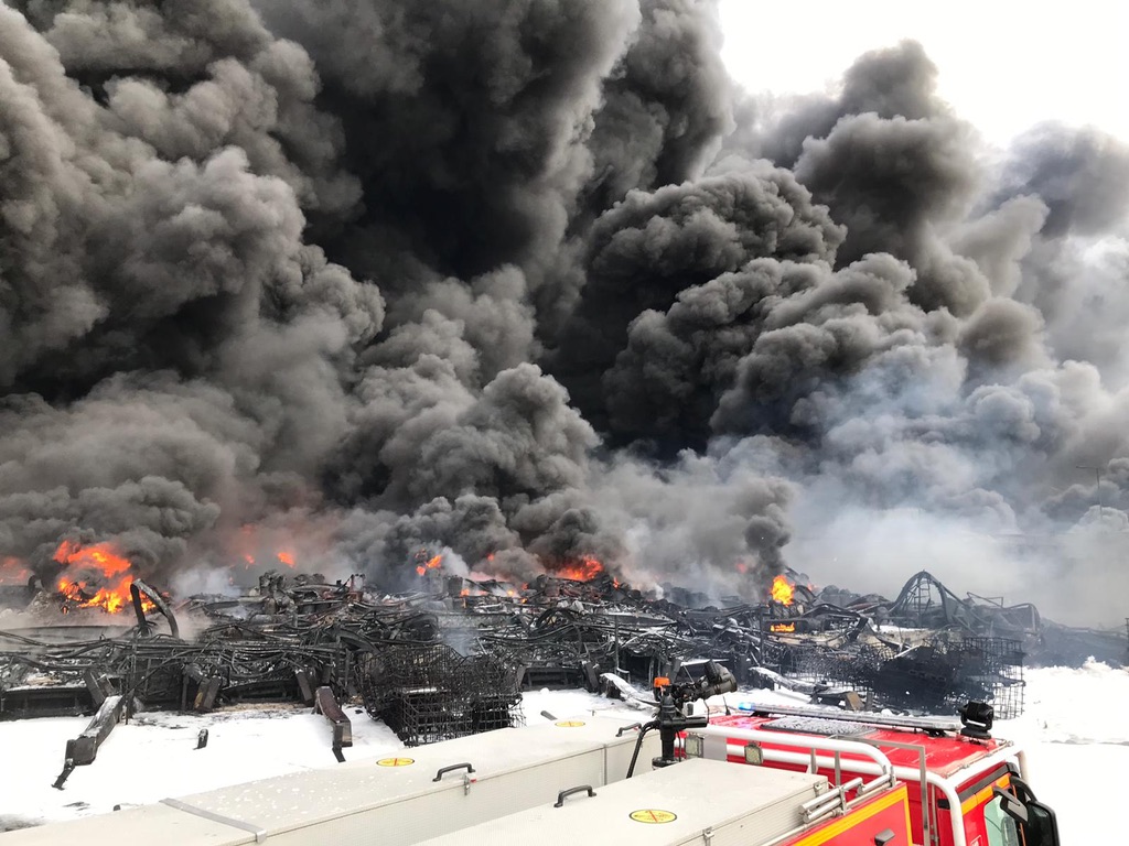 Explosion et incendie monstres à Rouen: nos images exclusives